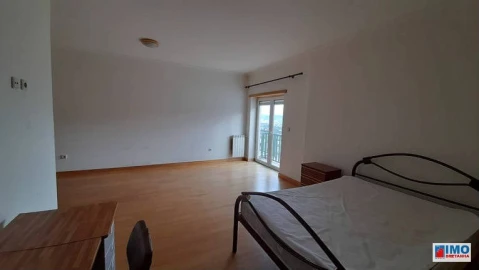 Apartamento T4 para Arrendamento em Covilhã e Canhoso