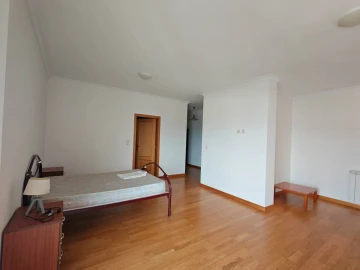 Apartamento T4 para Arrendamento em Covilhã e Canhoso