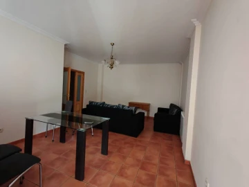 Apartamento T4 para Arrendamento em Covilhã e Canhoso