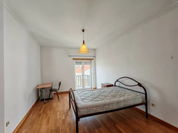 Apartamento T4 para Arrendamento em Covilhã e Canhoso