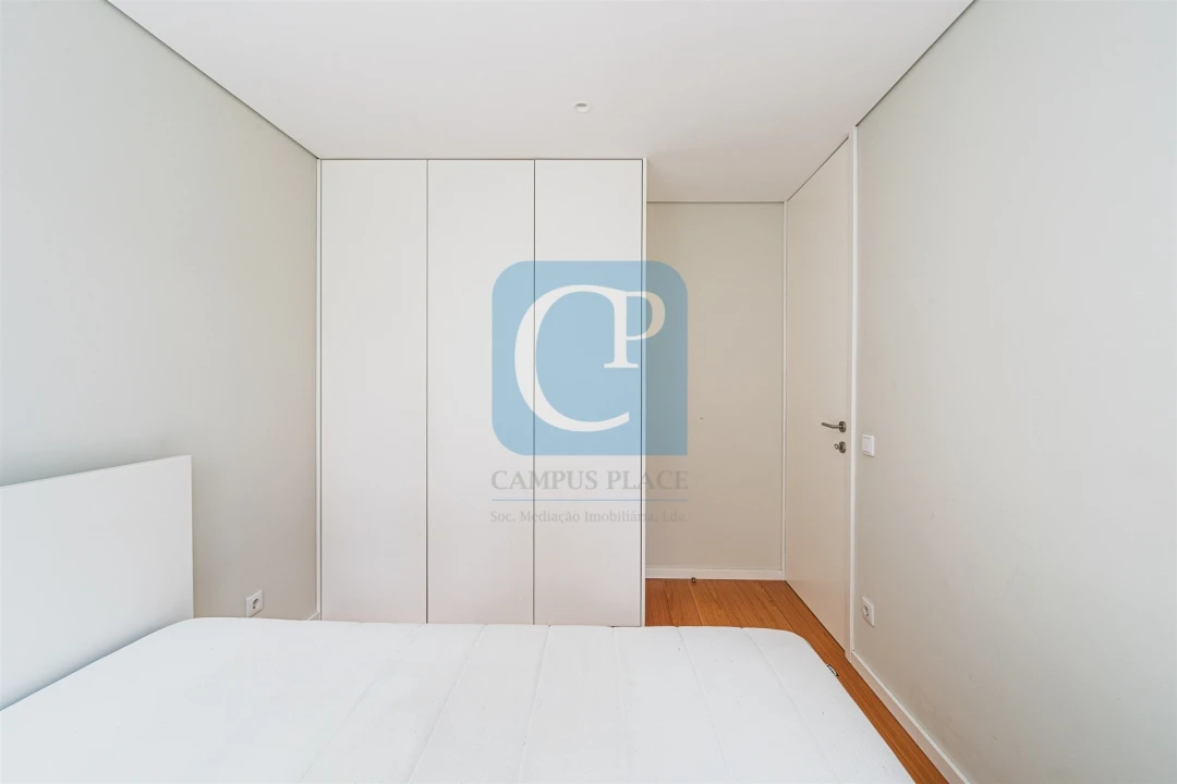 Apartamento T1 para Arrendamento em Paranhos Foto 11