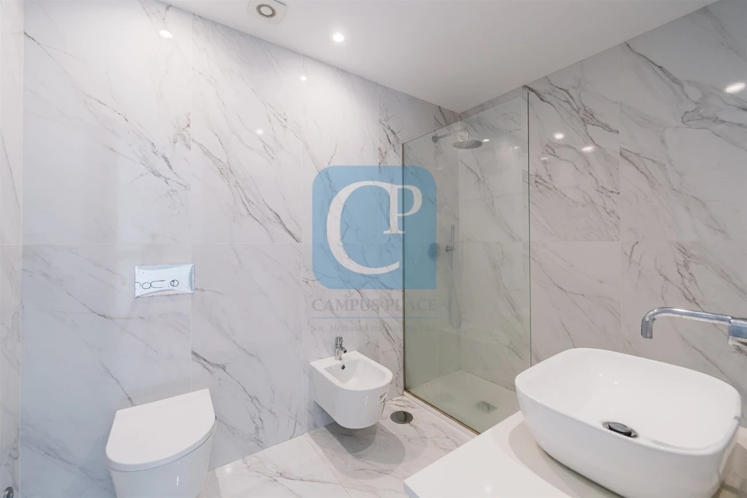 Apartamento T1 para Arrendamento em Paranhos Foto 15