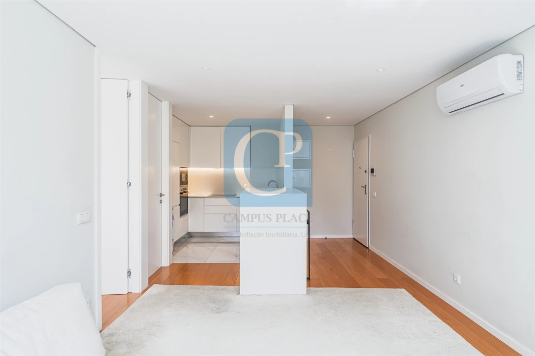 Apartamento T1 para Arrendamento em Paranhos Foto 6