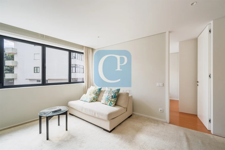 Apartamento T1 para Arrendamento em Paranhos Foto 10