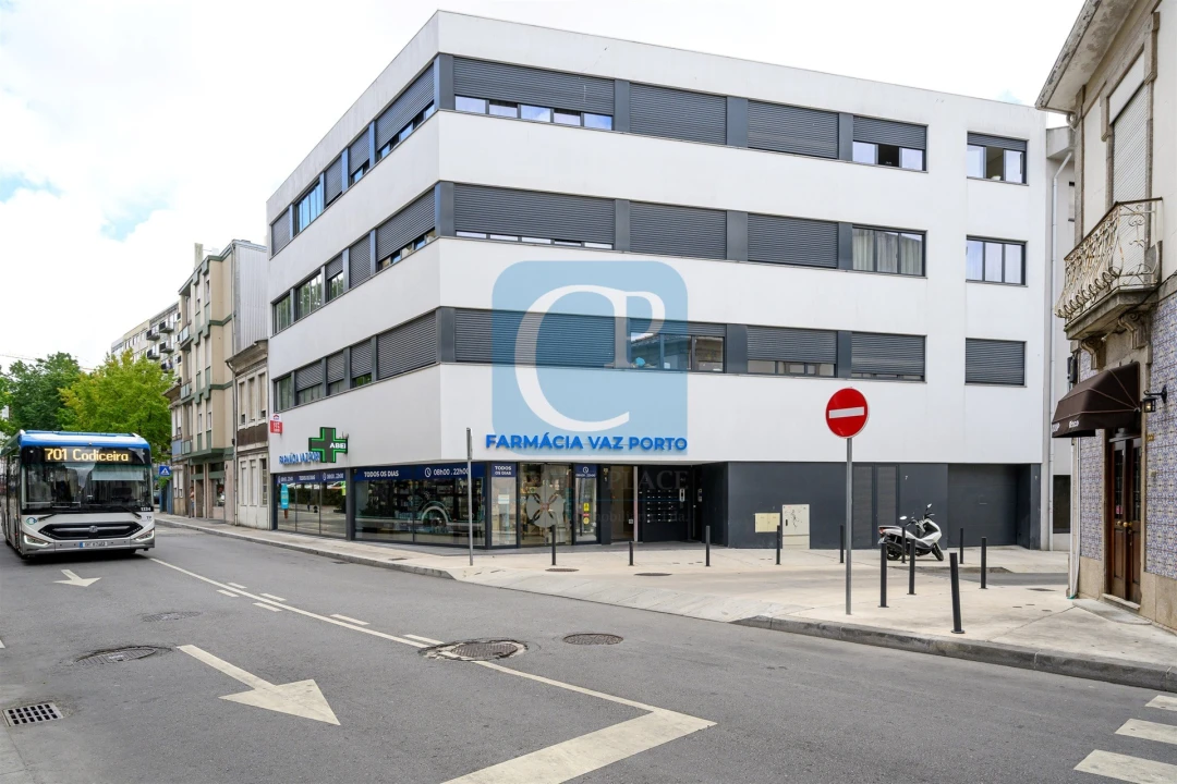 Apartamento T1 para Arrendamento em Paranhos Foto 16