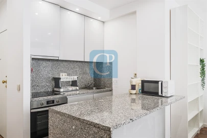 Apartamento T1 para Arrendamento em Lordelo do Ouro e Massarelos