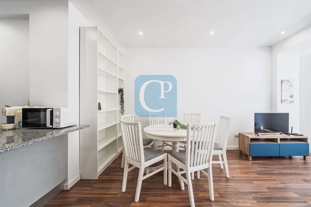 Apartamento T1 para Arrendamento em Lordelo do Ouro e Massarelos Foto 2