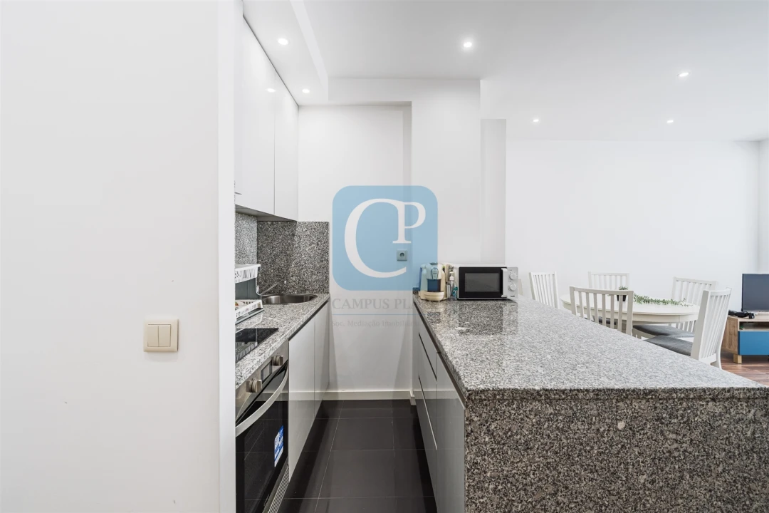 Apartamento T1 para Arrendamento em Lordelo do Ouro e Massarelos Foto 9