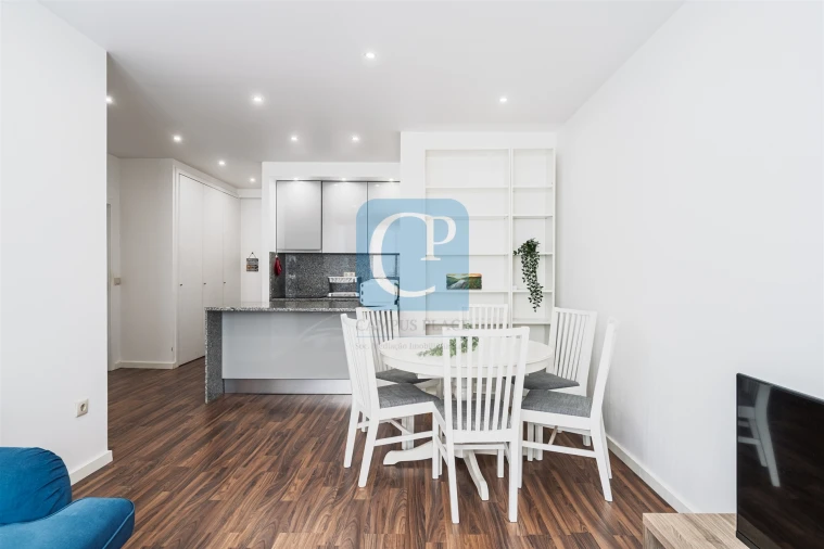 Apartamento T1 para Arrendamento em Lordelo do Ouro e Massarelos Foto 6
