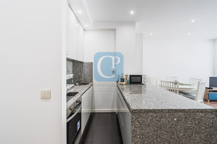 Apartamento T1 para Arrendamento em Lordelo do Ouro e Massarelos Foto 9