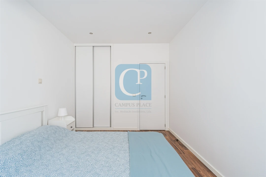 Apartamento T1 para Arrendamento em Lordelo do Ouro e Massarelos Foto 14