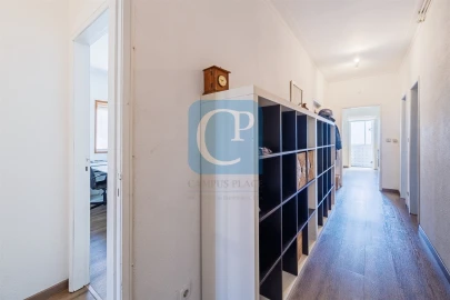Apartamento T3 para Venda em Mafamude e Vilar do Paraíso