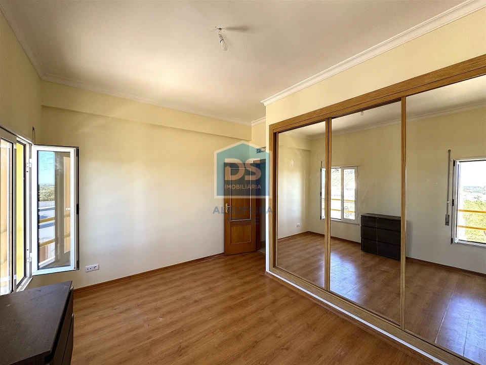 Apartamento T1 para Venda em Boliqueime Foto 1