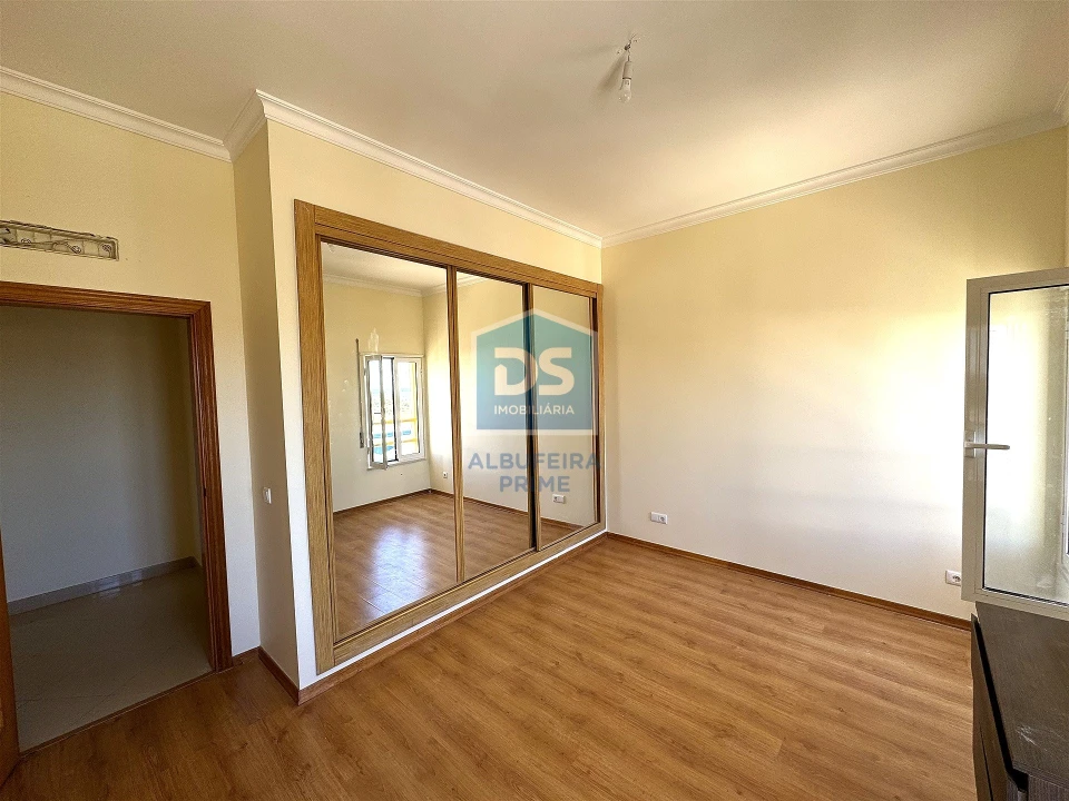 Apartamento T1 para Venda em Boliqueime Foto 6