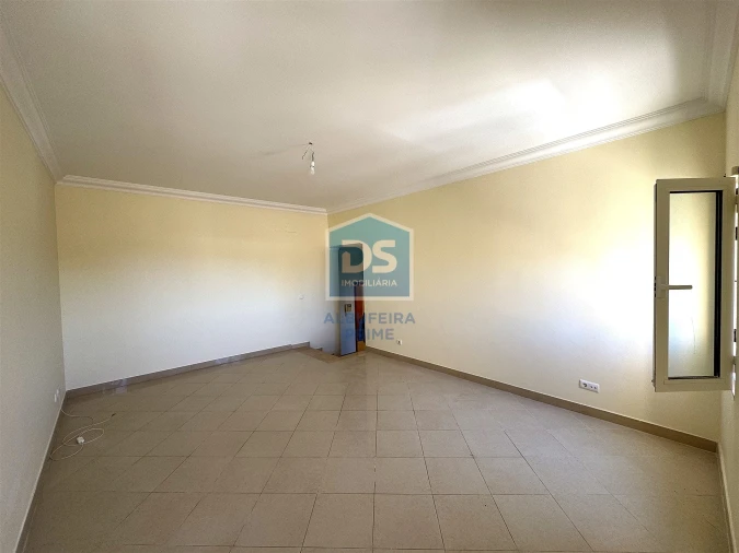 Apartamento T1 para Venda em Boliqueime Foto 3