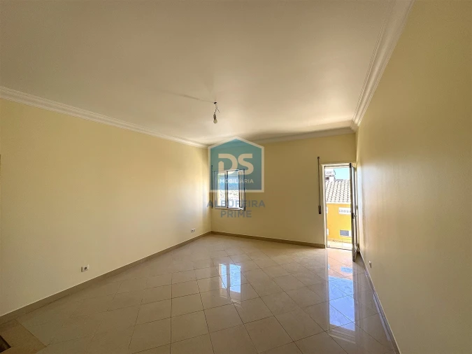 Apartamento T1 para Venda em Boliqueime Foto 18