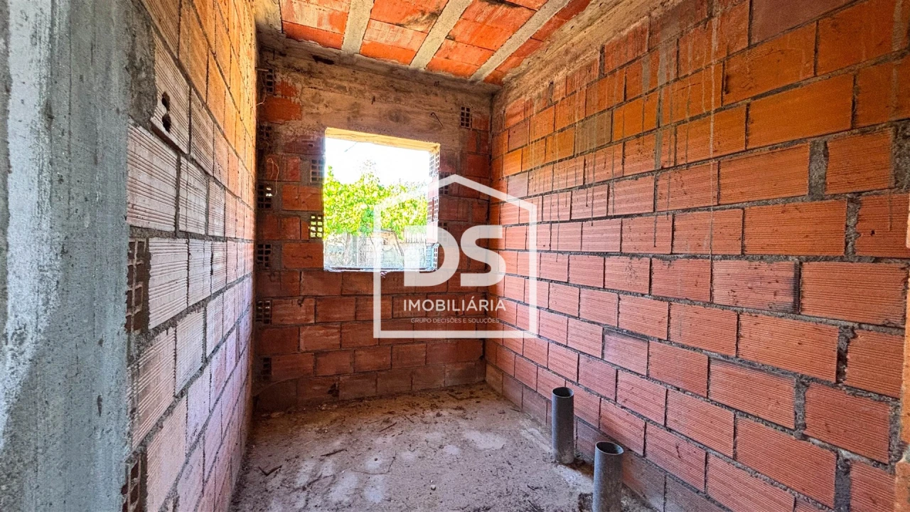Moradia T3 para Venda em Castelões Foto 17