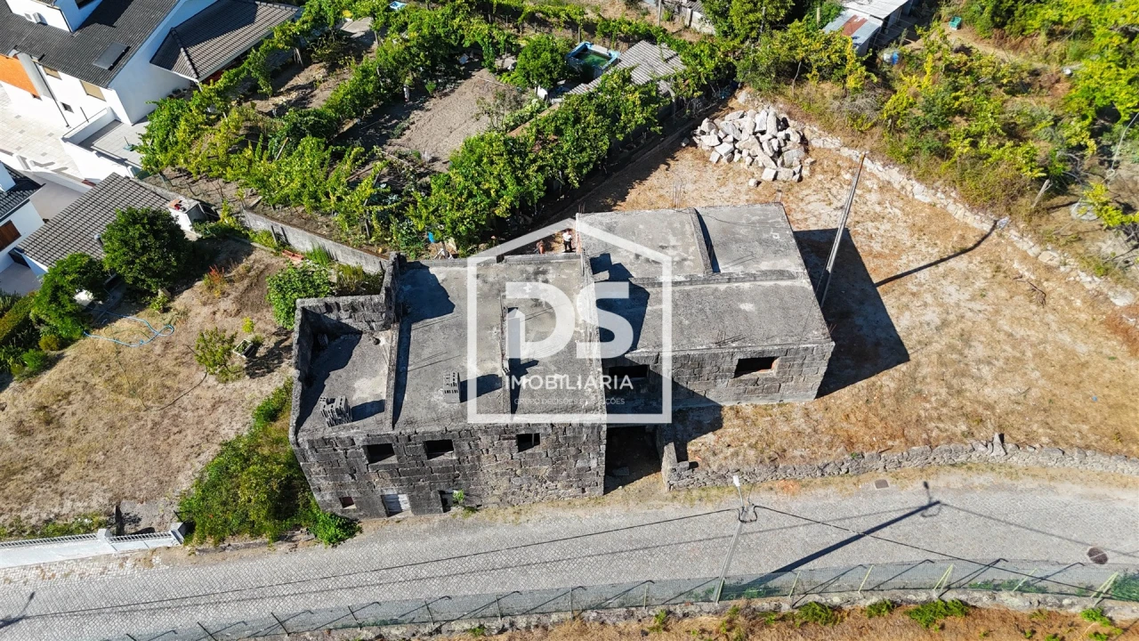 Moradia T3 para Venda em Castelões Foto 4