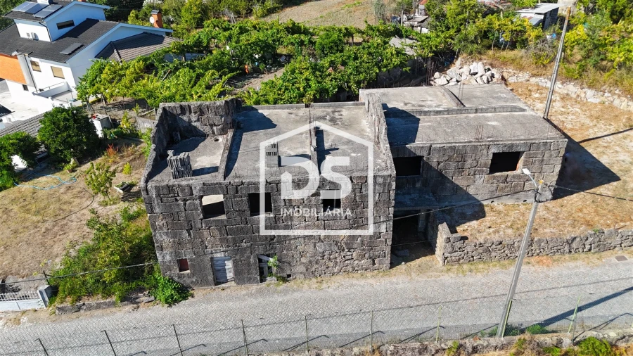 Moradia T3 para Venda em Castelões Foto 11