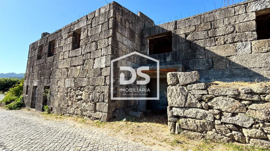 Moradia T3 para Venda em Castelões Foto 22