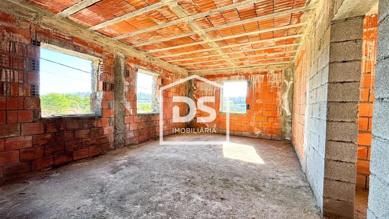 Moradia T3 para Venda em Castelões Foto 18