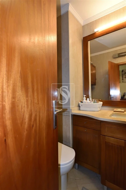 Apartamento T4 para Venda em Santa Marinha e São Pedro da Afurada