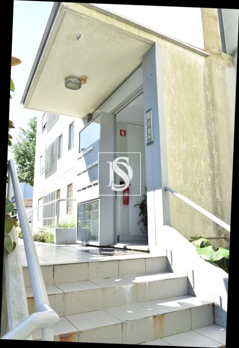 Apartamento T4 para Venda em Santa Marinha e São Pedro da Afurada