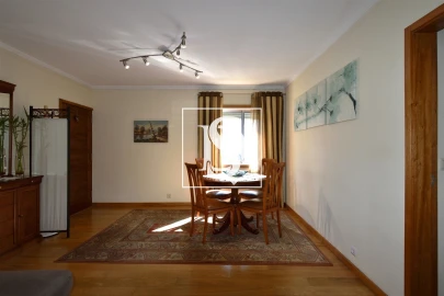 Apartamento T4 para Venda em Santa Marinha e São Pedro da Afurada