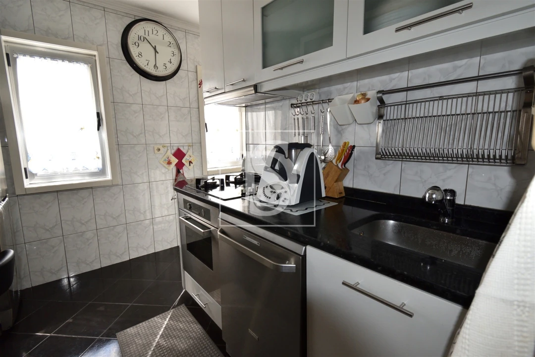 Apartamento T4 para Venda em Santa Marinha e São Pedro da Afurada Foto 15