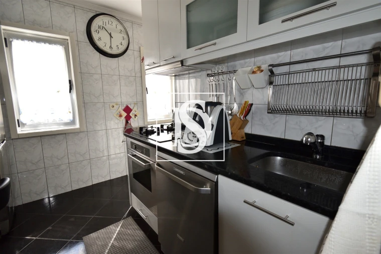 Apartamento T4 para Venda em Santa Marinha e São Pedro da Afurada Foto 15