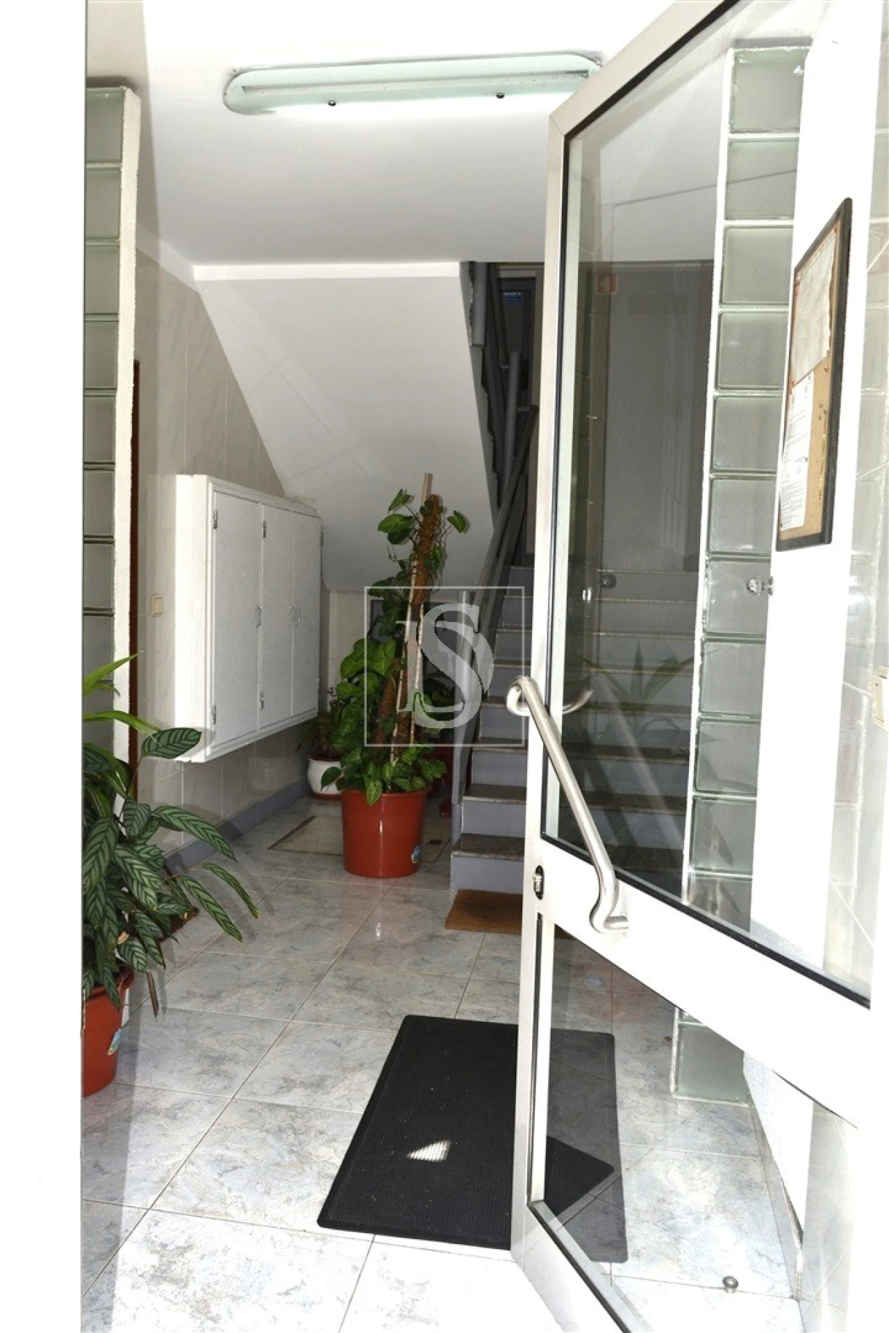 Apartamento T4 para Venda em Santa Marinha e São Pedro da Afurada Foto 3