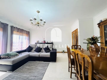 Apartamento T2 para Venda em Serzedo e Perosinho