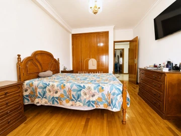 Apartamento T2 para Venda em Serzedo e Perosinho