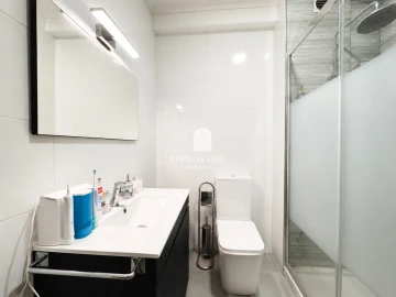 Apartamento T2 para Venda em Serzedo e Perosinho