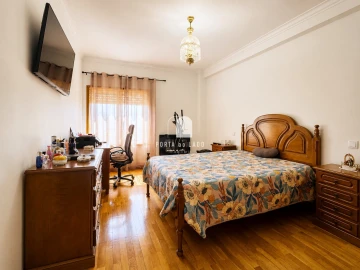 Apartamento T2 para Venda em Serzedo e Perosinho