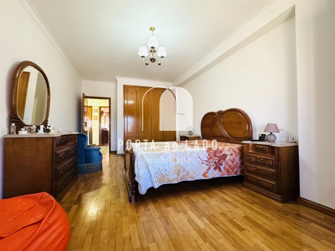 Apartamento T2 para Venda em Serzedo e Perosinho Foto 12