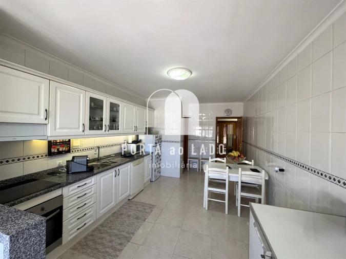 Apartamento T2 para Venda em Serzedo e Perosinho Foto 10