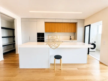 Apartamento T2 para Arrendamento em Aldoar, Foz do Douro e Nevogilde