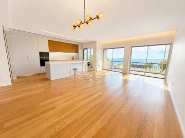 Apartamento T2 para Arrendamento em Aldoar, Foz do Douro e Nevogilde