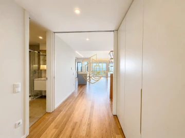 Apartamento T2 para Arrendamento em Aldoar, Foz do Douro e Nevogilde