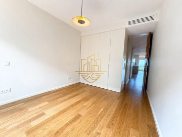 Apartamento T2 para Arrendamento em Aldoar, Foz do Douro e Nevogilde