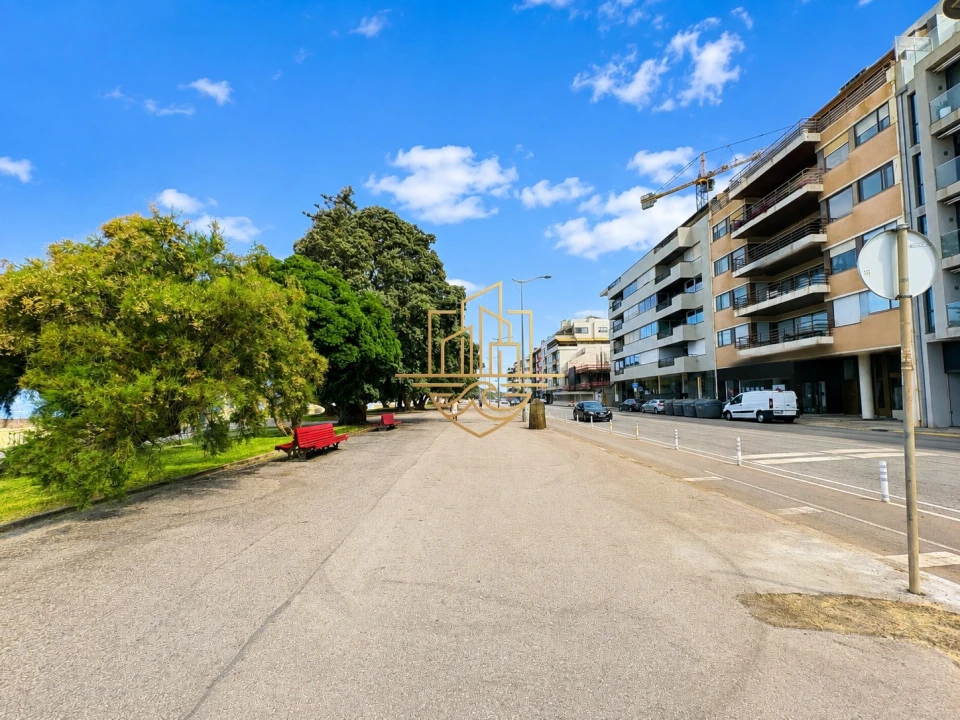 Apartamento T2 para Arrendamento em Aldoar, Foz do Douro e Nevogilde Foto 38