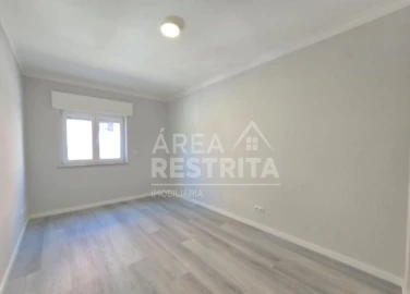 Apartamento T2 para Venda em Corroios