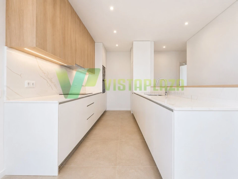 Apartamento T2 para Venda em Portimão Foto 8