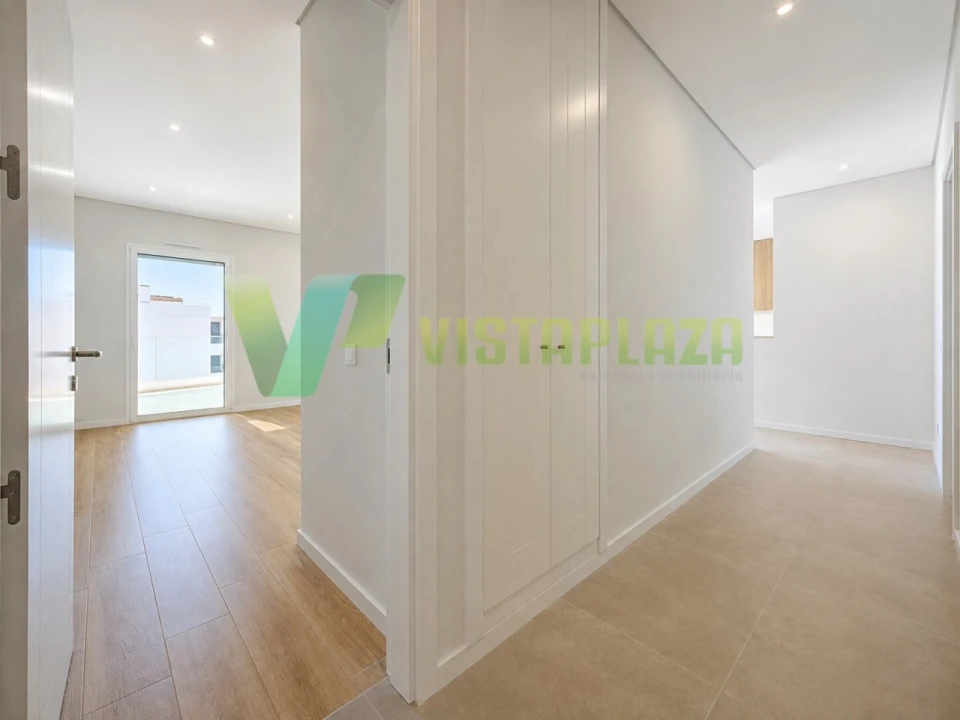 Apartamento T2 para Venda em Portimão Foto 17