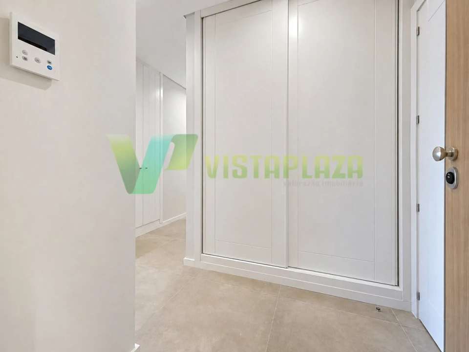 Apartamento T2 para Venda em Portimão Foto 19