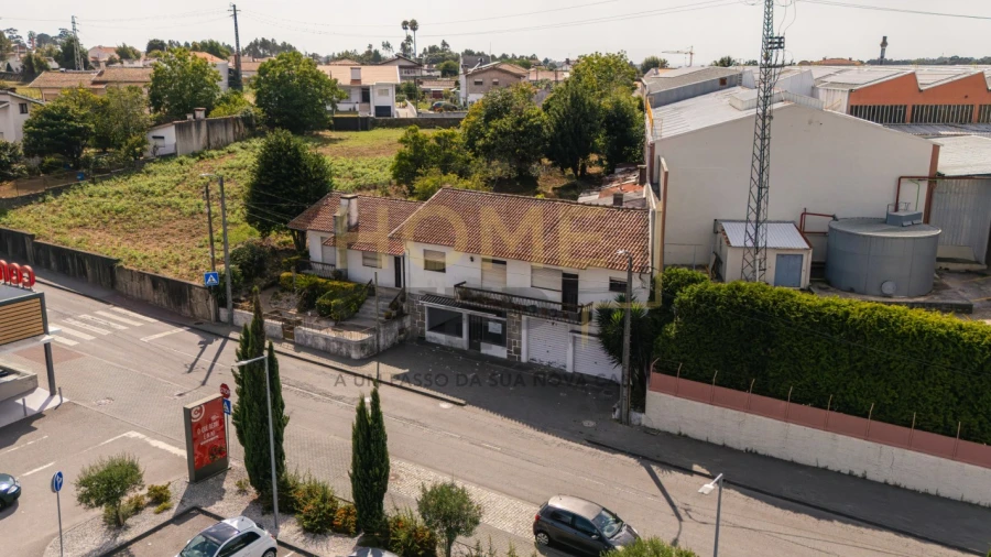 Moradia T4 para Venda em Santa Maria de Lamas