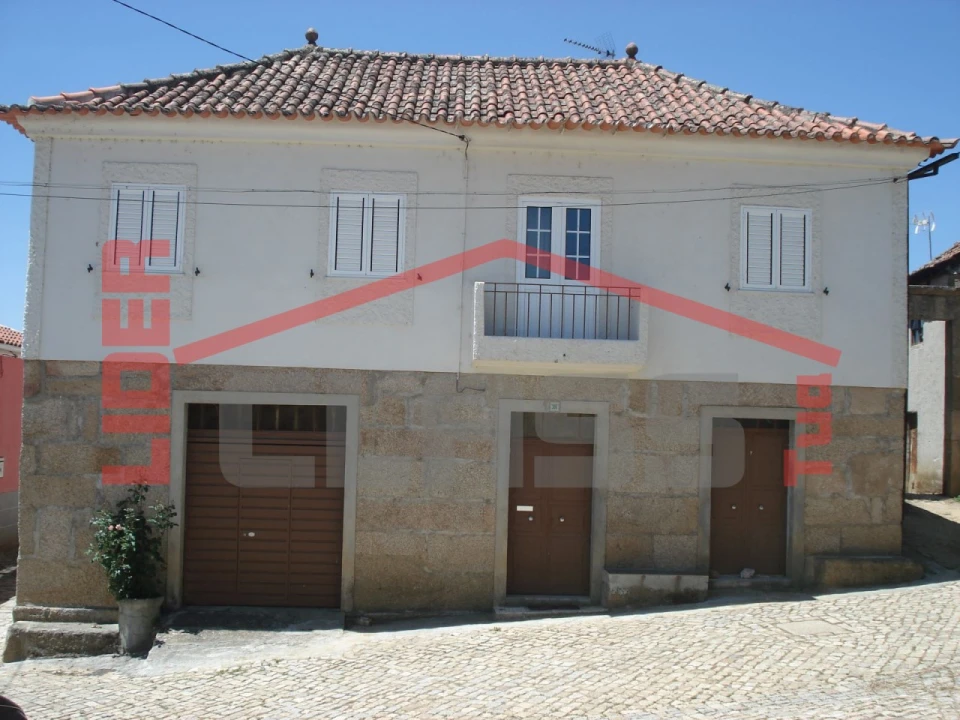 Moradia T3 para Venda em Bouça Foto 1