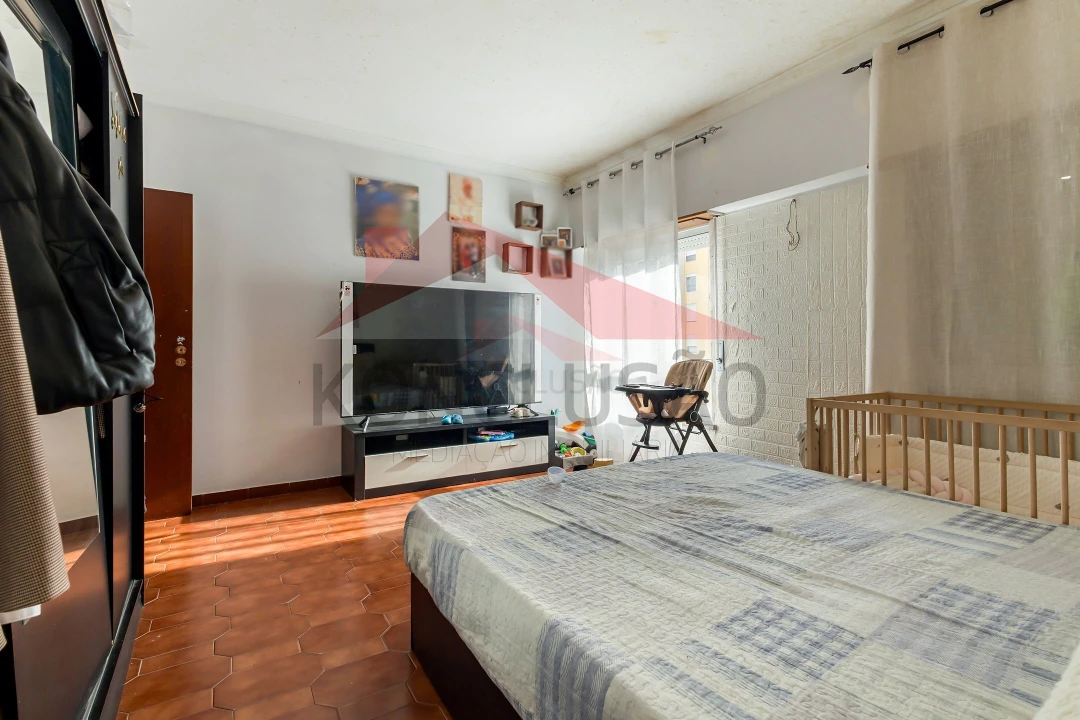 Apartamento T1 para Venda em Agualva e Mira-Sintra Foto 3