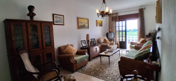 Moradia T4 para Venda em Valada